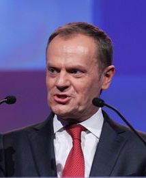 Tusk: łatwy i szybki zarobek niemal zawsze oznacza oszustwo