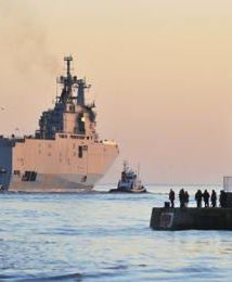 Francja sprzeda Rosji okręty desantowe Mistral