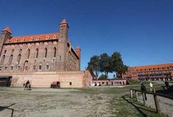 Bankowiec powiesił się na kablu od ładowarki