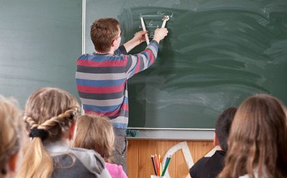 Nowicka: deklaracja wiary nauczycieli jest szkodliwa dla młodzieży