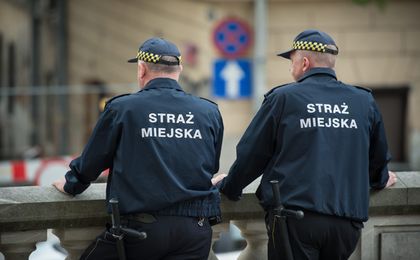 Czy to koniec straży miejskiej? Mieszkańcy wielu miast mówią "nie" tej formacji