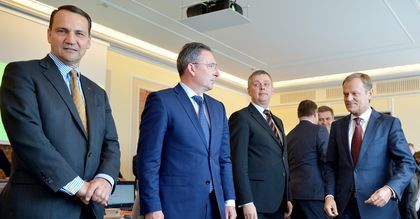 Państwo nie oszczędza na urzędnikach