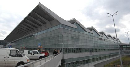 Zwolnienia w Portach Lotniczych