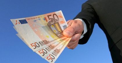 Euro na rocznych minimach