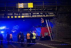 Ciężarówka uszkodziła wiadukt w Zgierzu