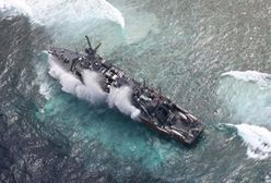 USS Guardian utknął na rafie i nabiera wody