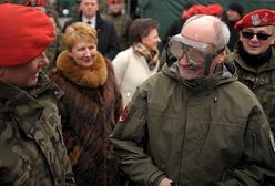 Macierewicz na ćwiczeniach organizacji proobronnych i klas mundurowych