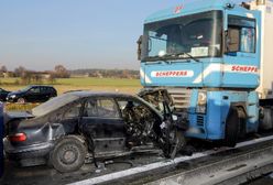 Trzy osoby nie żyją. Tragiczny wypadek na A1