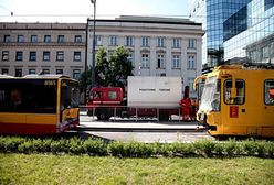 Tramwaj wjechał w autobus w Warszawie