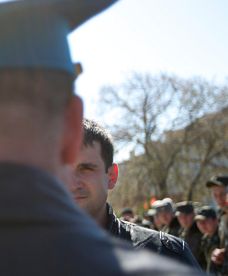 Ślub w bazie wojskowej w Belbeku na Krymie