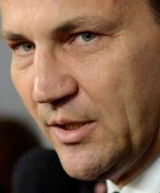 Tajemnice Radosława Sikorskiego