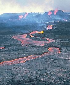Budzi się wulkan Mauna Loa