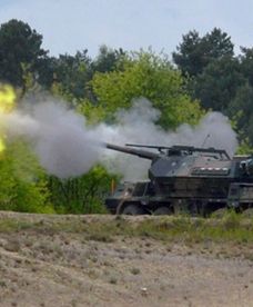Strzelanie artyleryjskie na poligonie pod Toruniem