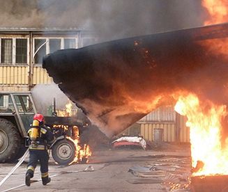 Budynki uniwersytetu w ogniu