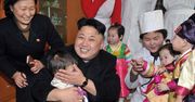 Kim Dzong Un - wielki przyjaciel dzieci