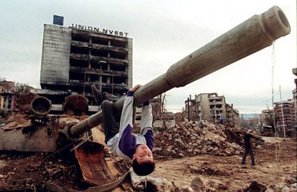 Miasta-ofiary wojny: Warszawa, Hiroszima i Nagasaki, Guernica oraz inne...