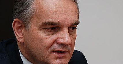 Z rządu do biznesu