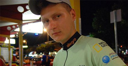 Wyleczył raka mózgu, objedzie Australię