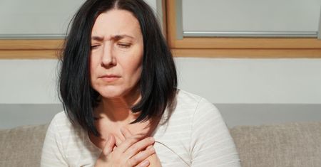 Pierwszym objawem może być zgaga. Znak, że przesadziłeś z herbatą