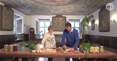 Zapiekanka z serem pleśniowym i gruszkami (WIDEO)