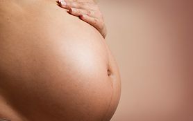 Krwawienie przed porodem - charakterystyka, najczęstsze przyczyny, objawy zbliżającego się porodu