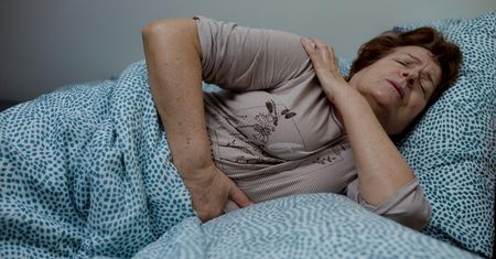 Lekarka: tak ujawnia się cichy zawał. Zwróć uwagę na lokalizację bólu