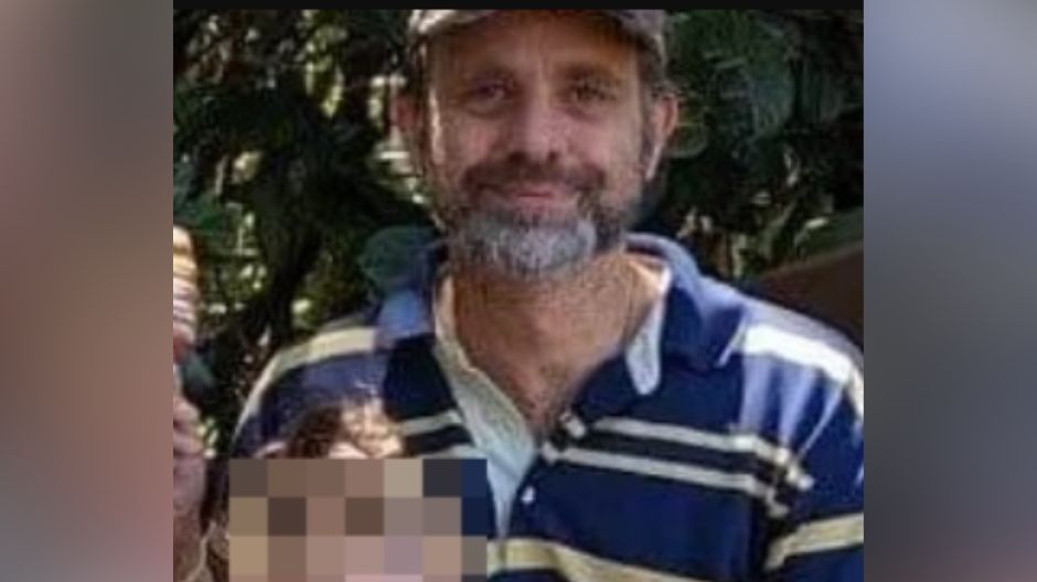 5 czerwca Australijczyk Ben Staples wyszedł z pracy wcześniej z powodu specyficznego "promieniującego" do ramion bólu pleców