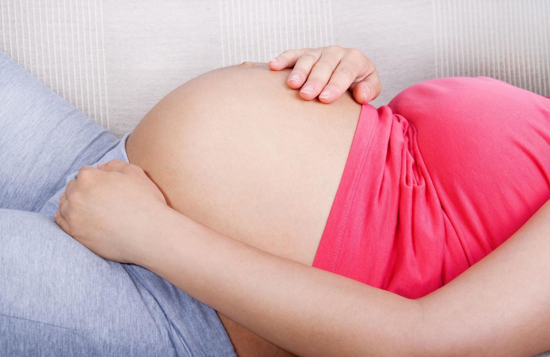 Problemy ze snem często miewają kobiety w ostatnich miesiącach ciąży 