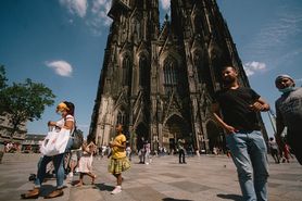 Koronawirus w Europie. Tu wracają obostrzenia i maseczki. W tych państwach znowu czeka nas lockdown?