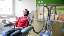 Boją się utraty włosów podczas leczenia raka. Jest na to rada