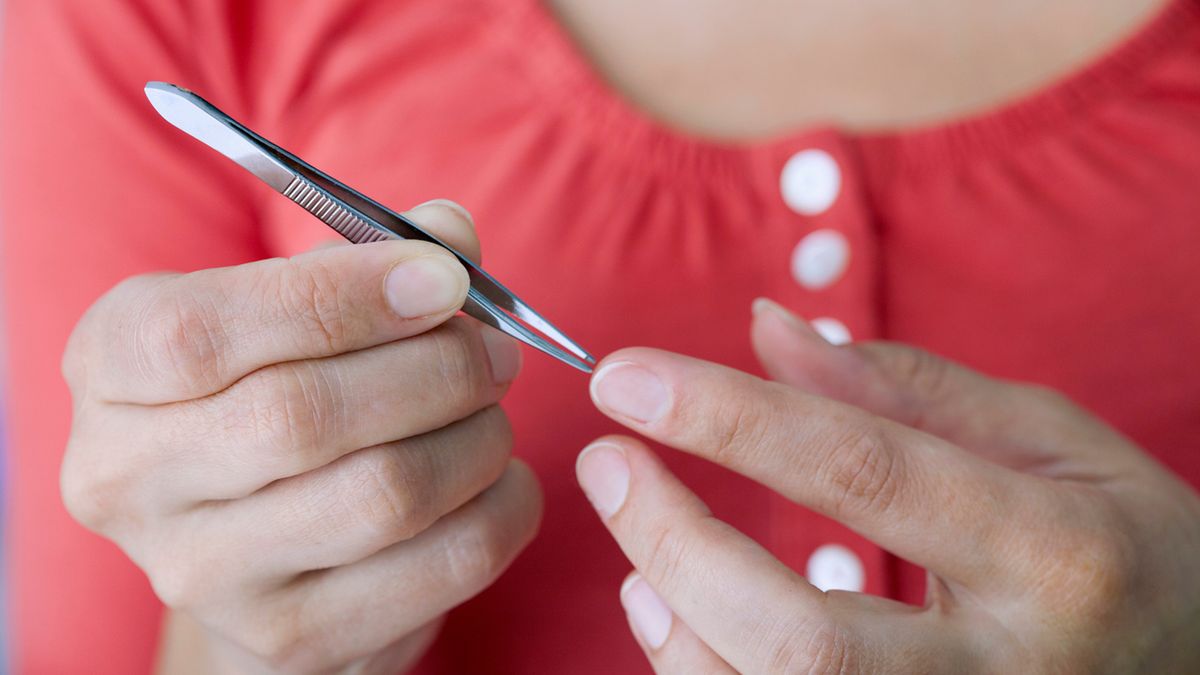 Drzazga to niewielkie ciało obce, które wbiło się pod skórę.