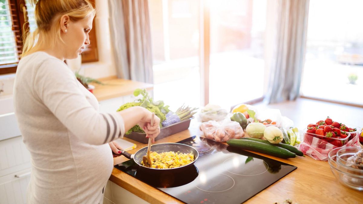Czego nie wolno jeść w ciąży?