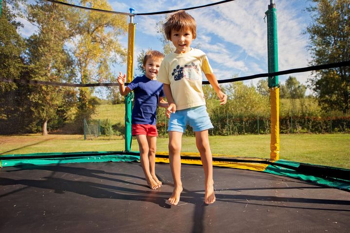 Trampolina jest bardzo niebezpieczna według ratowników medycznych