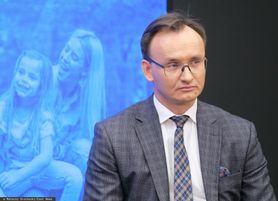 Aktywista LGBTQ+ uderza w Pawlaka. "Nie ma czasu, by pomóc ofiarom przemocy"