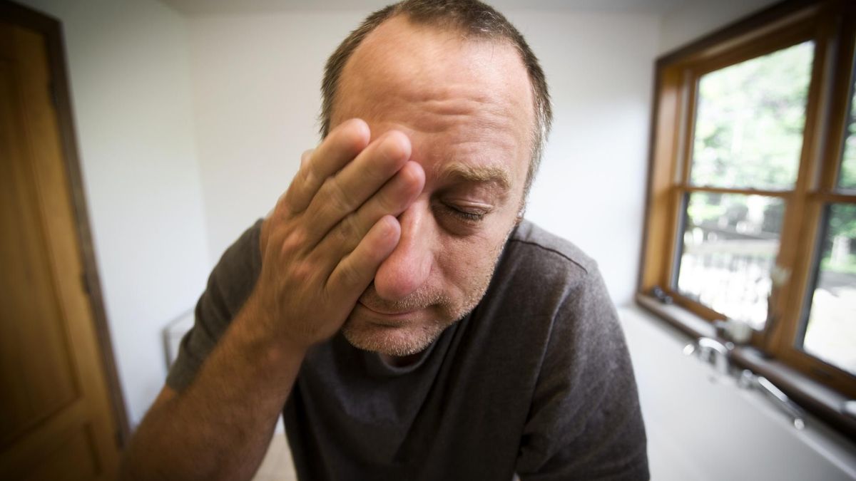 Pierwsze objawy raka mogą przypominać infekcję wirusową, a nawet kaca. Łatwo je zlekceważyć