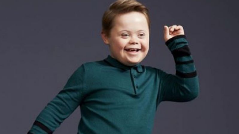 Znana marka odzieżowa zrealizowała kampanię promocyjną nowej kolekcji ubioru z udziałem chłopca chorego na zespół Downa