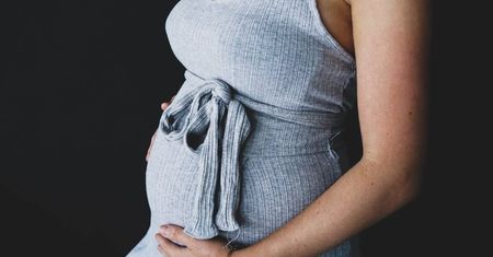 28 tydzień ciąży - kalendarz ciąży. Wygląd dziecka, wielkość brzucha