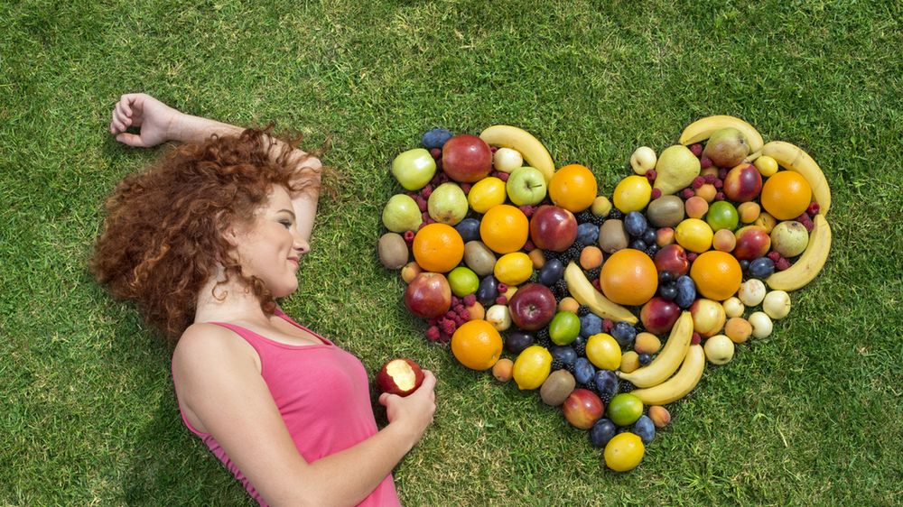 Razem czy osobno? Dowiedz się, jakie produkty powinniśmy jeść razem, a których połączeń lepiej unikać