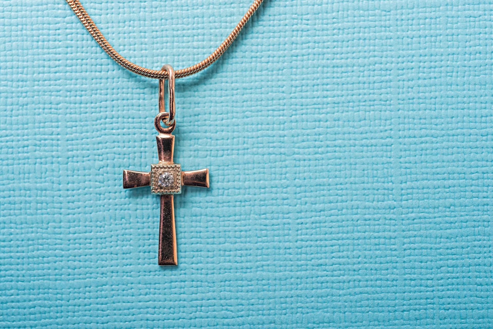 Biżuterię na chrzest daje się od bardzo dawna 