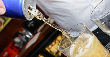 Napoje energetyczne są bardziej niebezpieczne niż inne źródła kofeiny