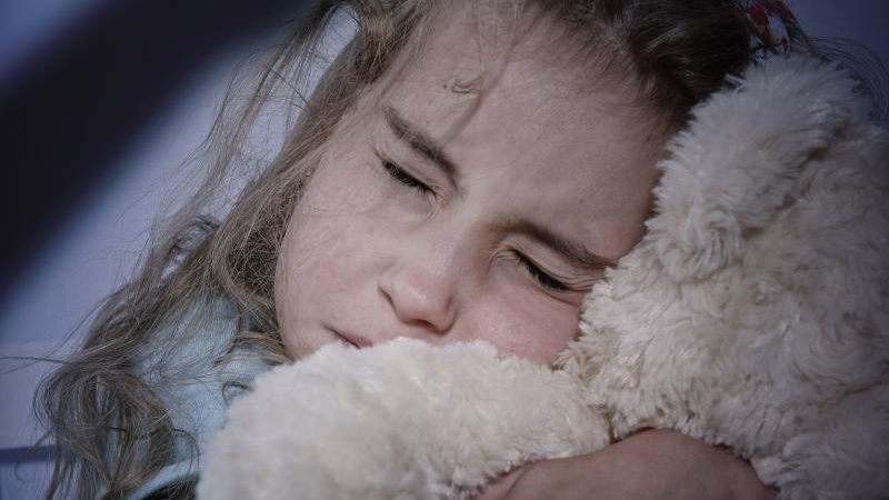Doświadczenie przemocy fizycznej w dzieciństwie może prowadzić do trwałych uszkodzeń w mózgu 