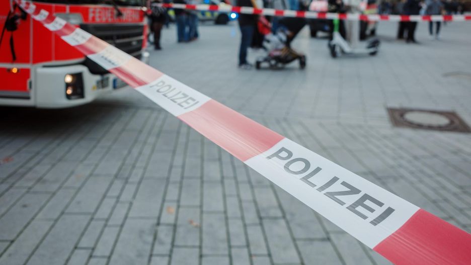 Policjant odkrył zwłoki niemowięcia na ulicy