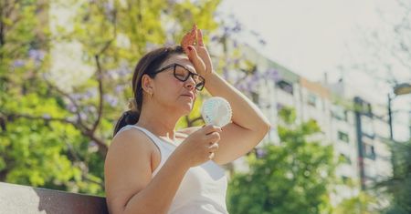 Upały uderzają w psychikę. O tym skutku prawie się nie mówi