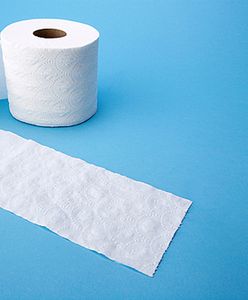 Szkoła do uczennic: przynoście własny papier toaletowy
