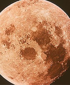 Na Księżycu prawie tyle samo wody co na Ziemi?