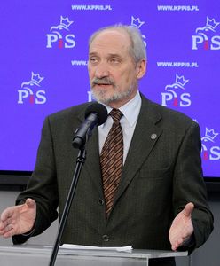 Macierewicz sprawcą kolizji w Warszawie?