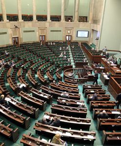 Weekend wzywa, posłów w sejmie nie ma...