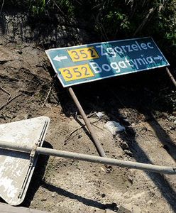 Rząd robi wszystko, by spowolnić wypłaty dla powodzian?