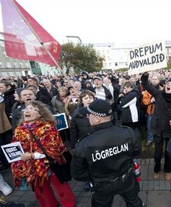 Islandczycy demonstrują przeciwko skutkom kryzysu