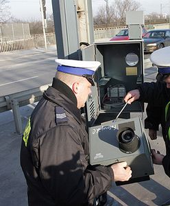 Z poboczy znikną atrapy fotoradarów - "były parodią"